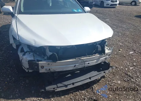 2020 Toyota Camry Xle z USA, uszkodzony, nr VIN 4T1F11AK7LU363756